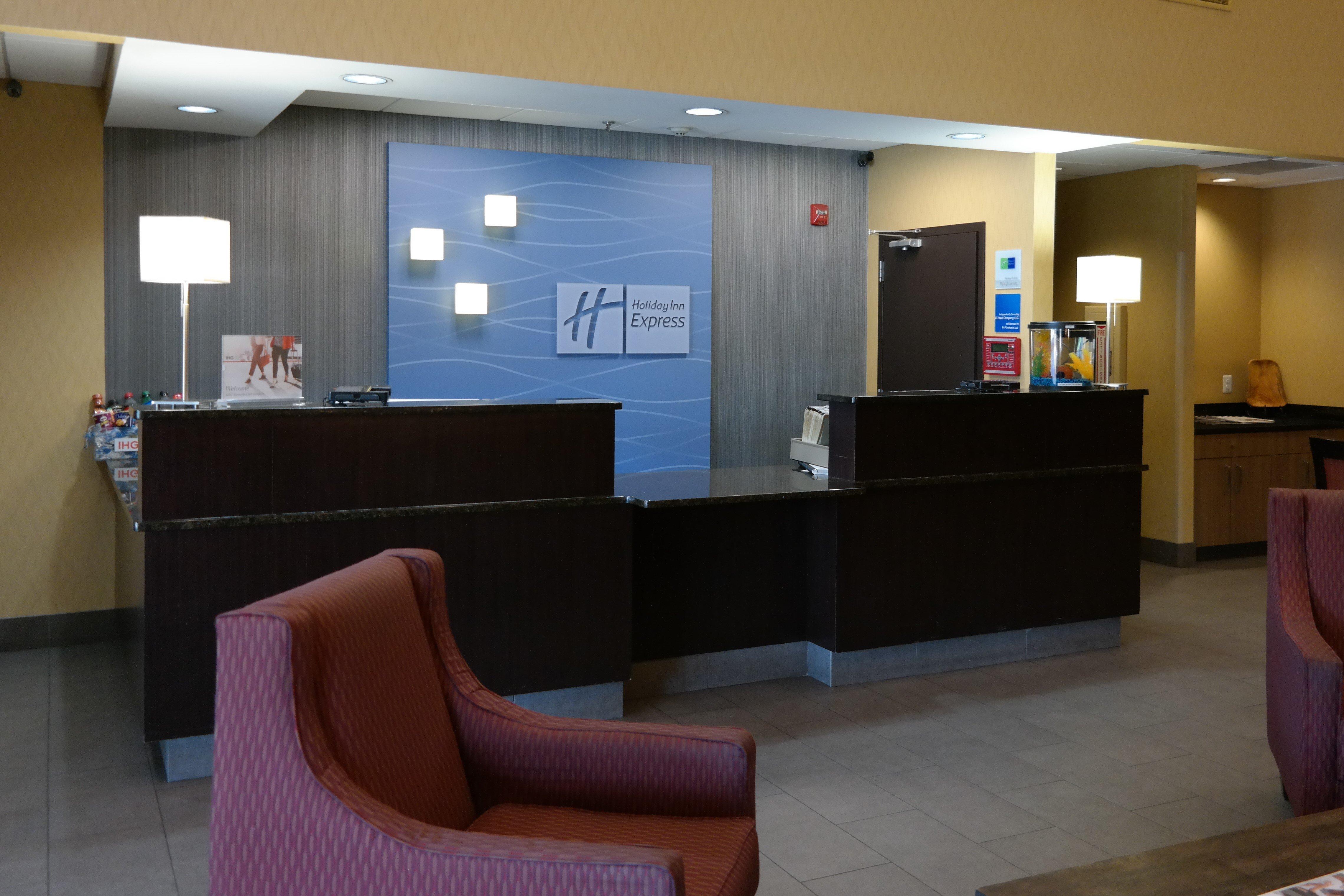 Holiday Inn Express Fredericksburg - Southpoint By Ihg Exterior foto